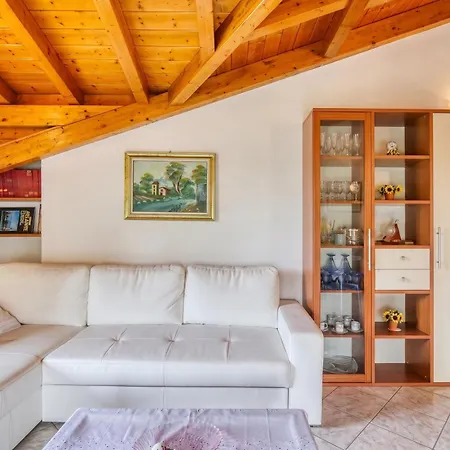 Casa Maddalena Private Beach, 2br Sleeps 4 - Happy *
